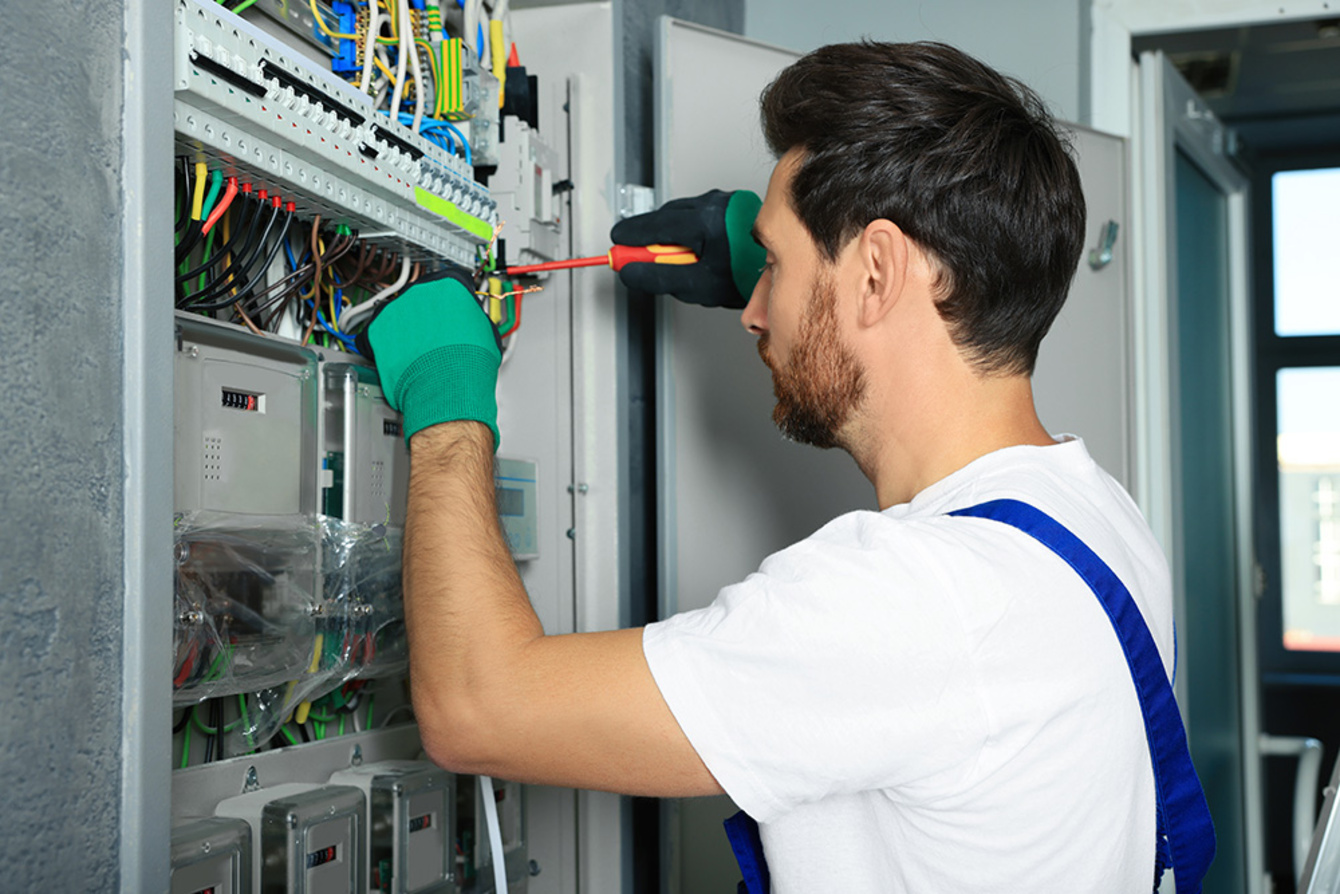 Nieder­spannungs­anlagen bei Elektro Böge e.K. in Breitenfelde